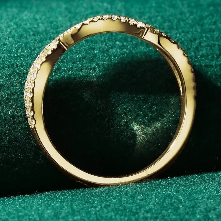 10K Solid Gold Round Cut Diamond Twist Wedding Band