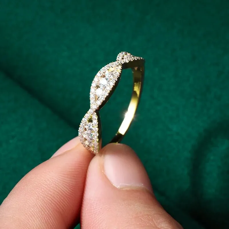 10K Solid Gold Round Cut Diamond Twist Wedding Band