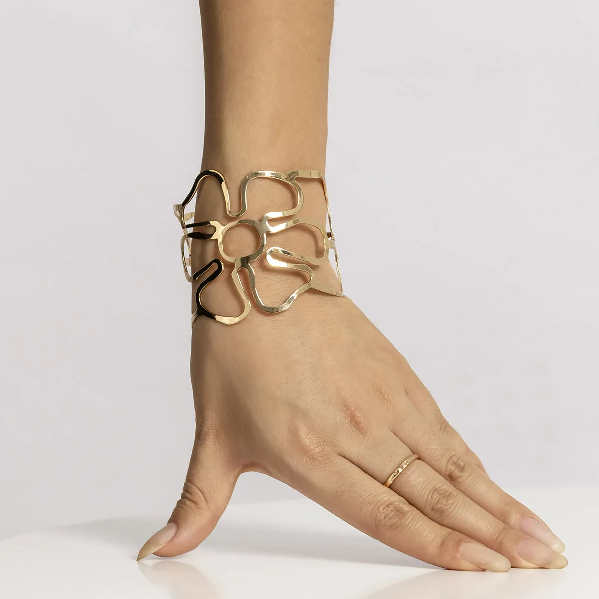 18K Gold-Plated Openwork Flower Cuff