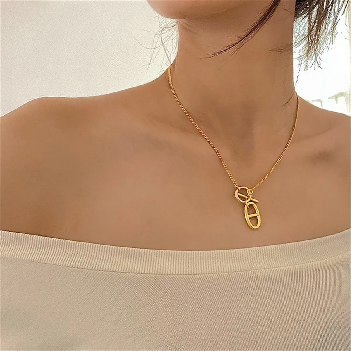18K Gold-Plated Oval Pendant Necklace
