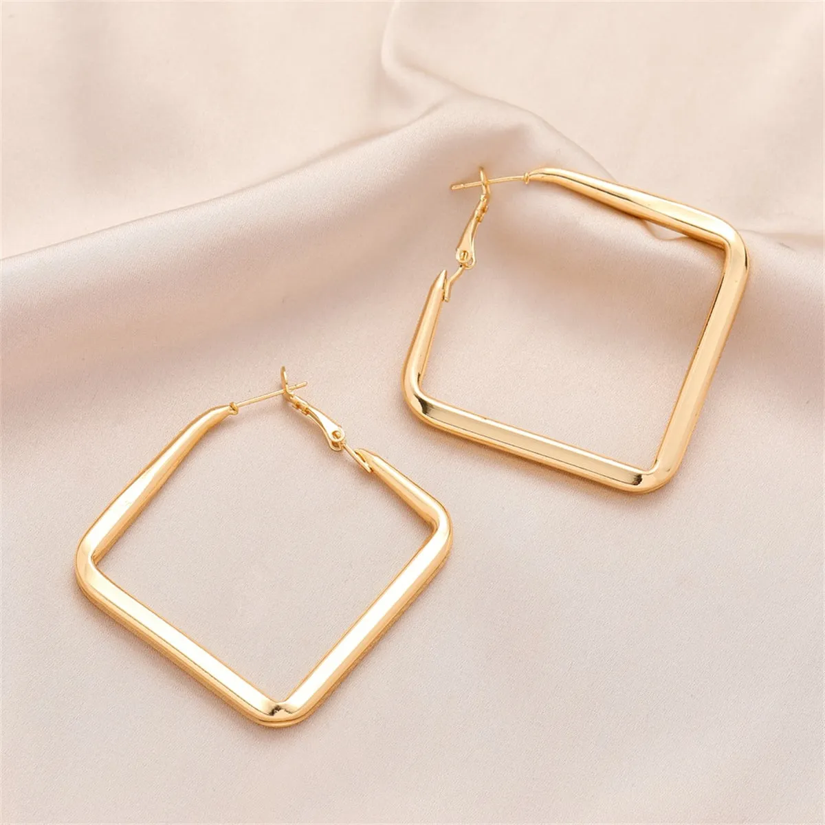 18K Gold-Plated Rhombus Hoop Earring
