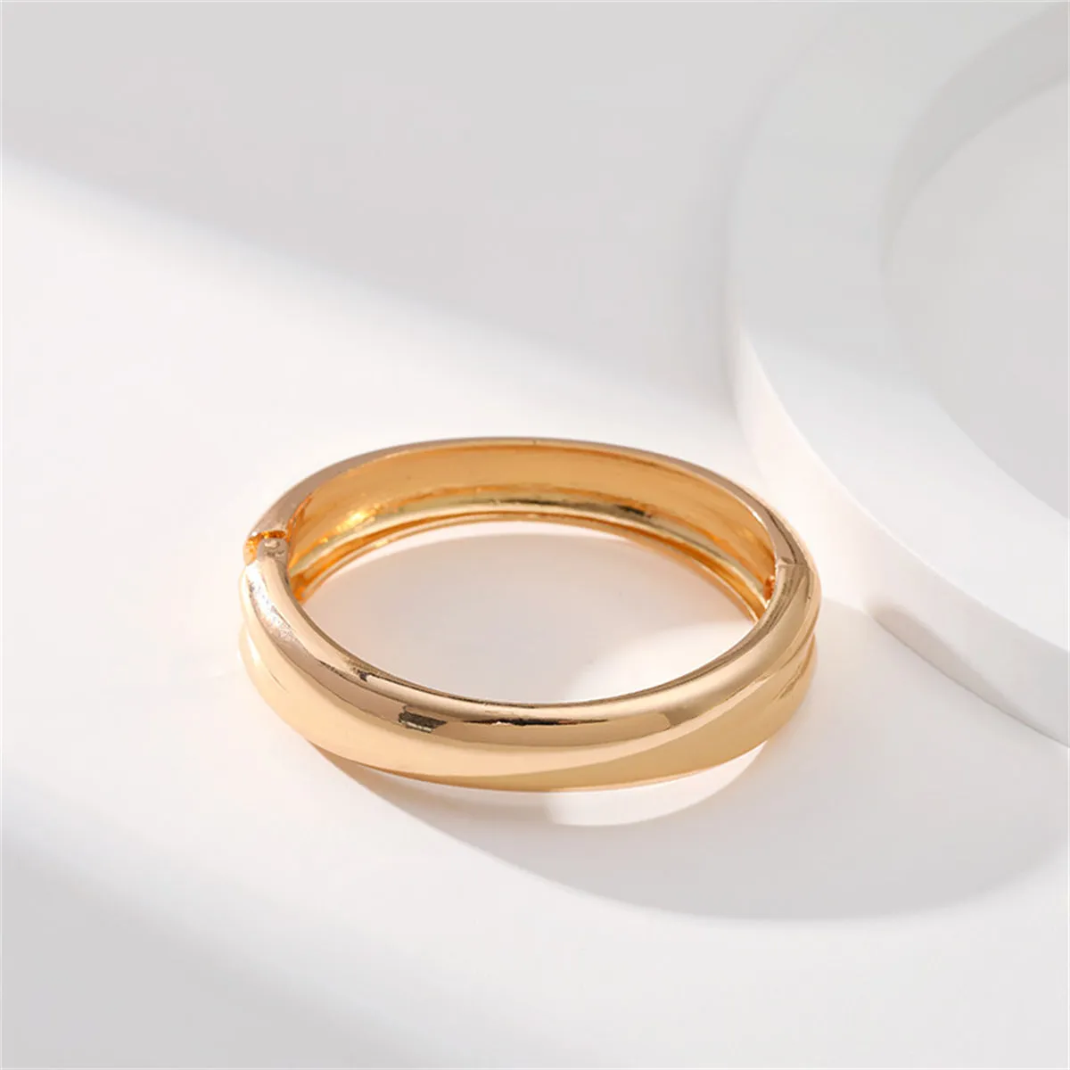 18K Gold-Plated Smooth Face Bangle