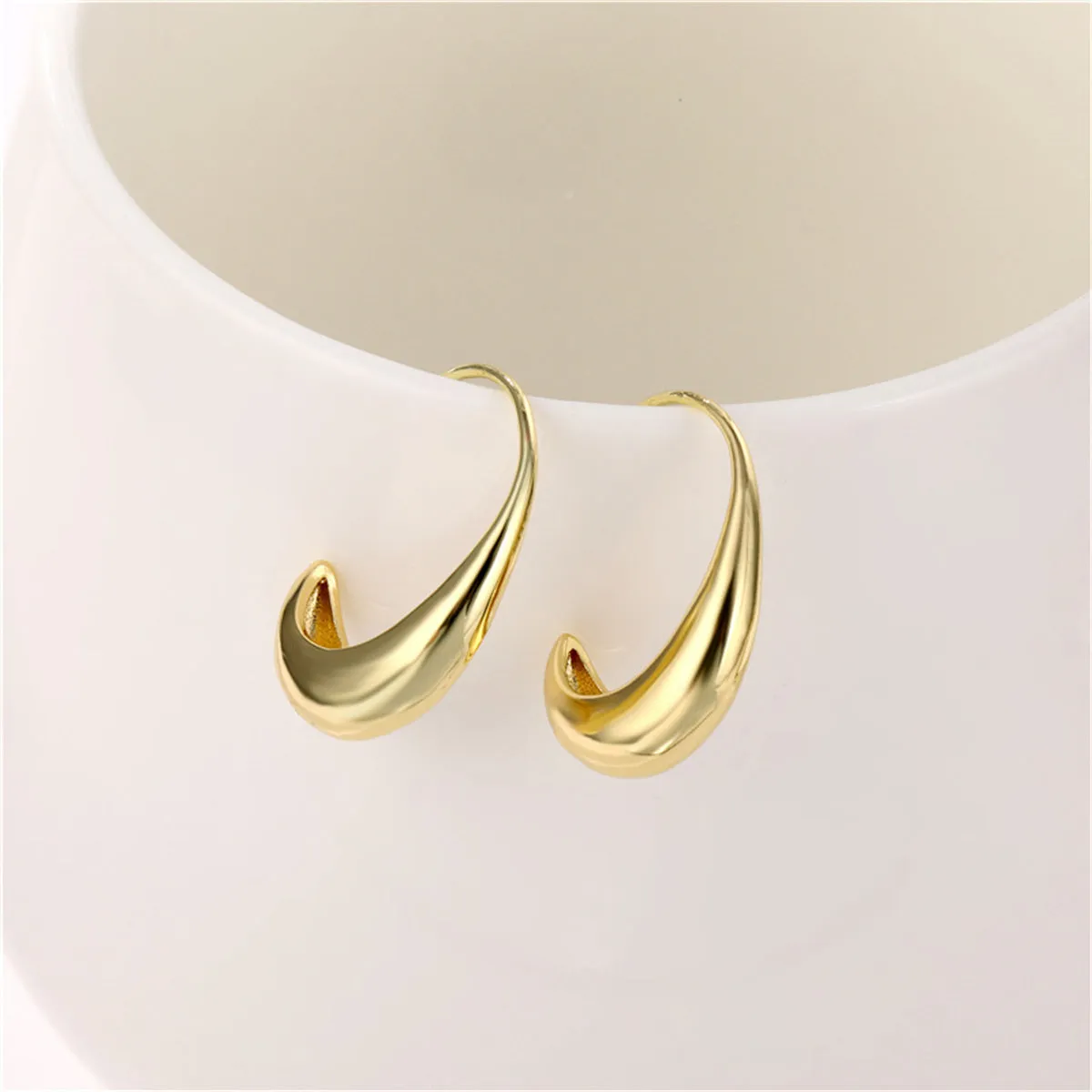 18K Gold-Plated Thin-Thick Hoop Earrings