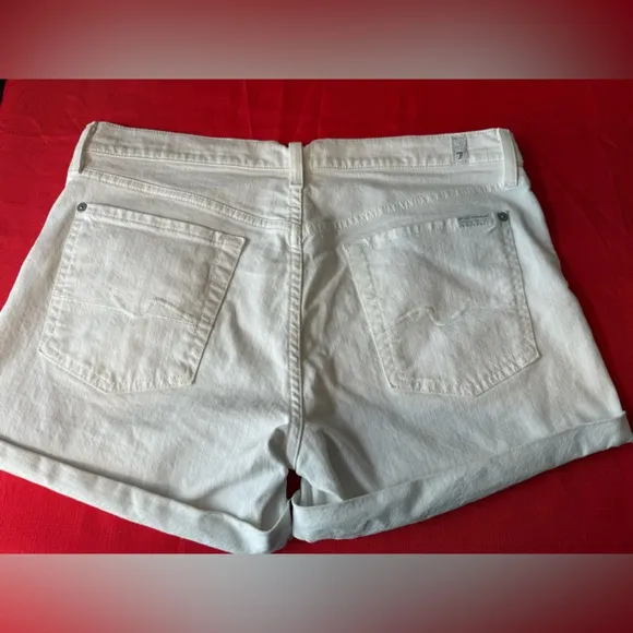 7 for All Man Kind White Cuffed Women's Shorts Size 31