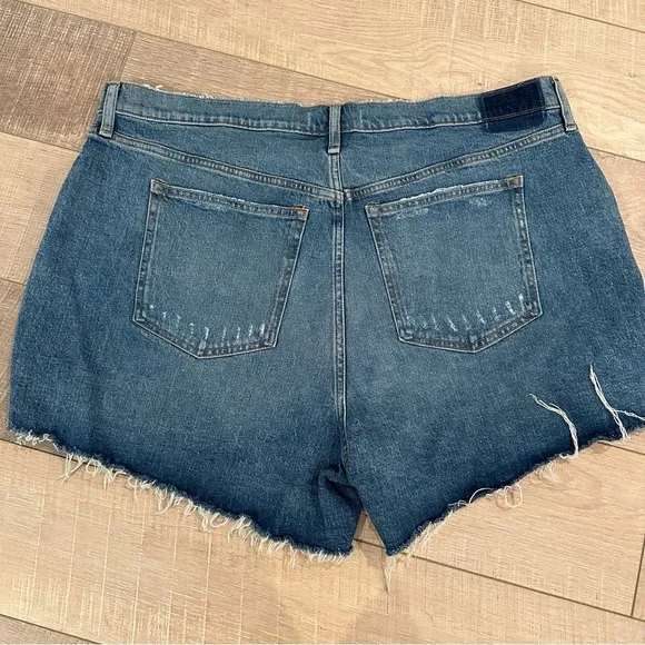 ABERCROMBIE AND FITCH WOMENS 4” DENIM MOM SHORTS NWT CURVE LOVE 35/20