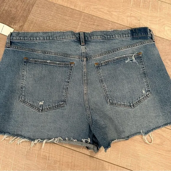 ABERCROMBIE AND FITCH WOMENS 4” DENIM MOM SHORTS NWT CURVE LOVE 35/20