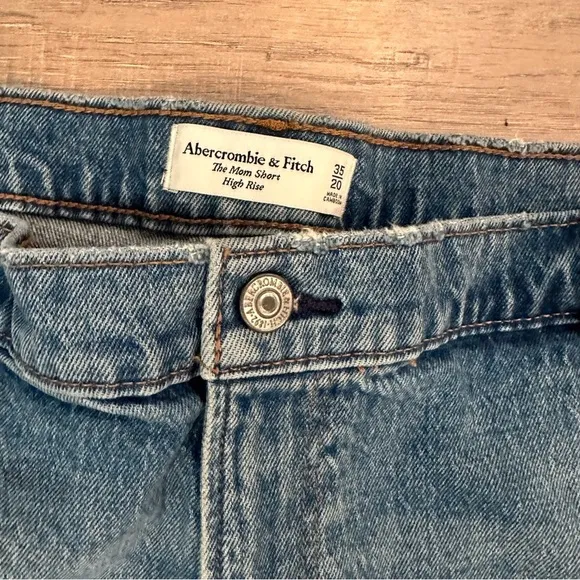 ABERCROMBIE AND FITCH WOMENS 4” DENIM MOM SHORTS NWT CURVE LOVE 35/20