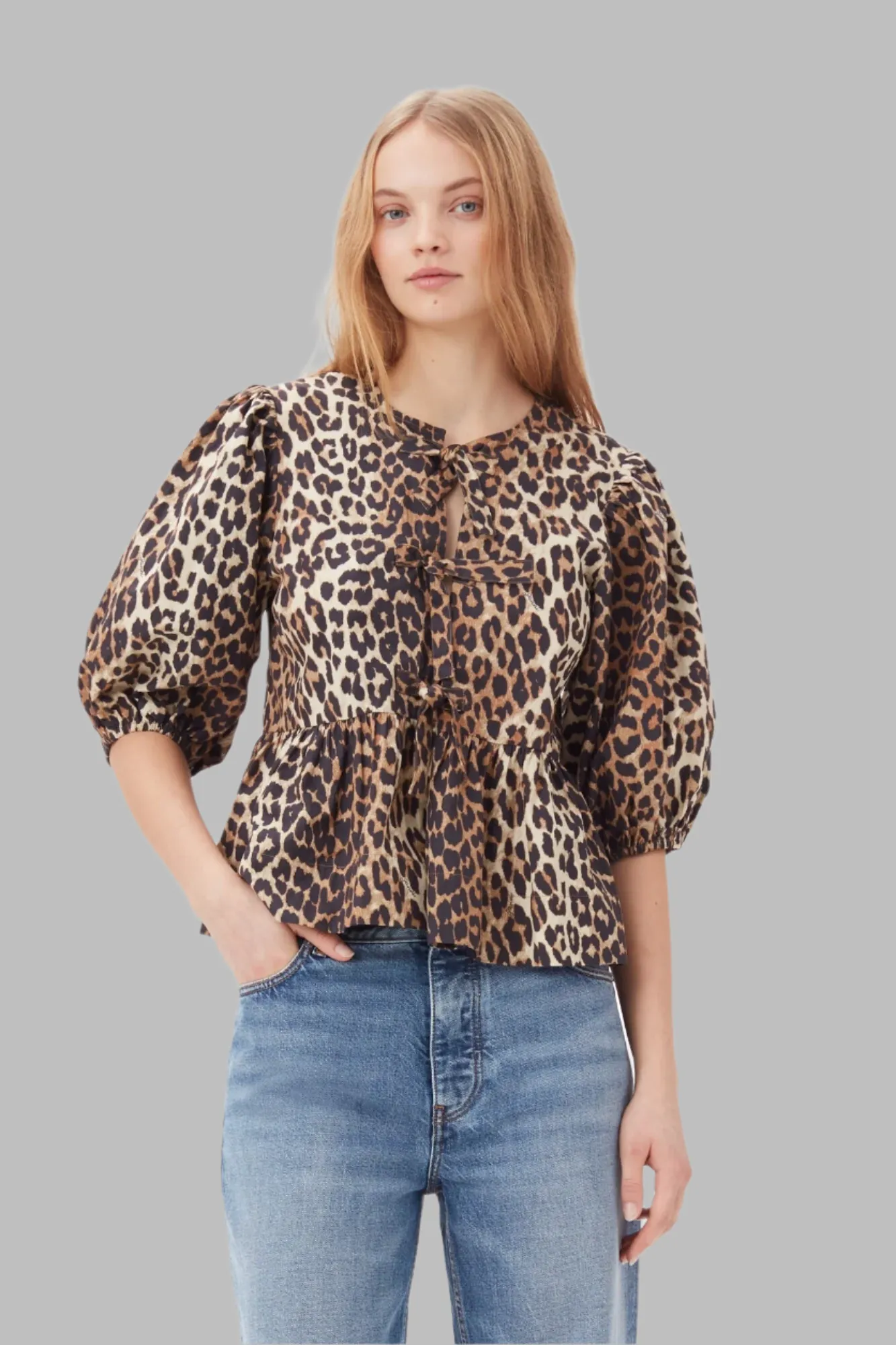 Amira– Trendy Women's Blouse