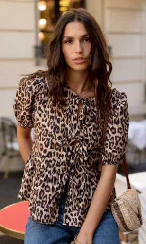 Amira– Trendy Women's Blouse