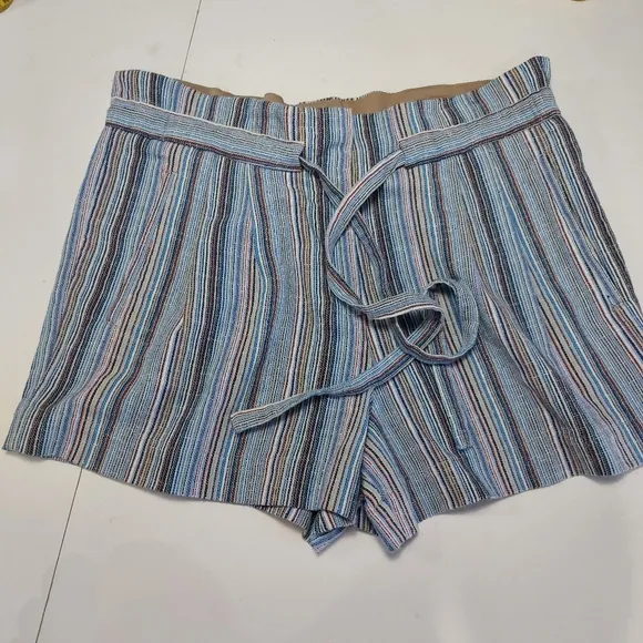 BCBG MAXAZRIA Striped Women's Shorts - Blue and Tan Size Medium