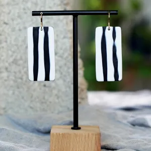 Black-and-White Carved Rectangular Earrings