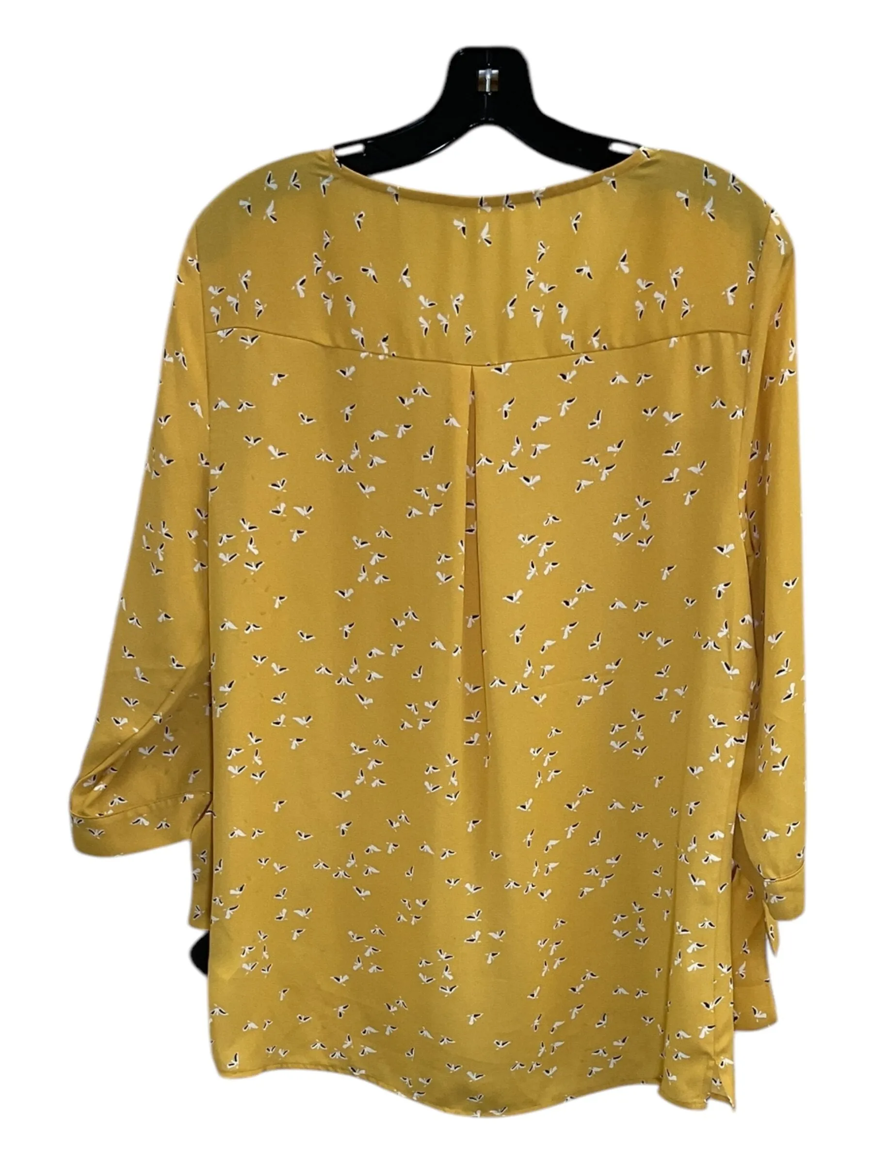 Blouse 3/4 Sleeve By Maurices  Size: L