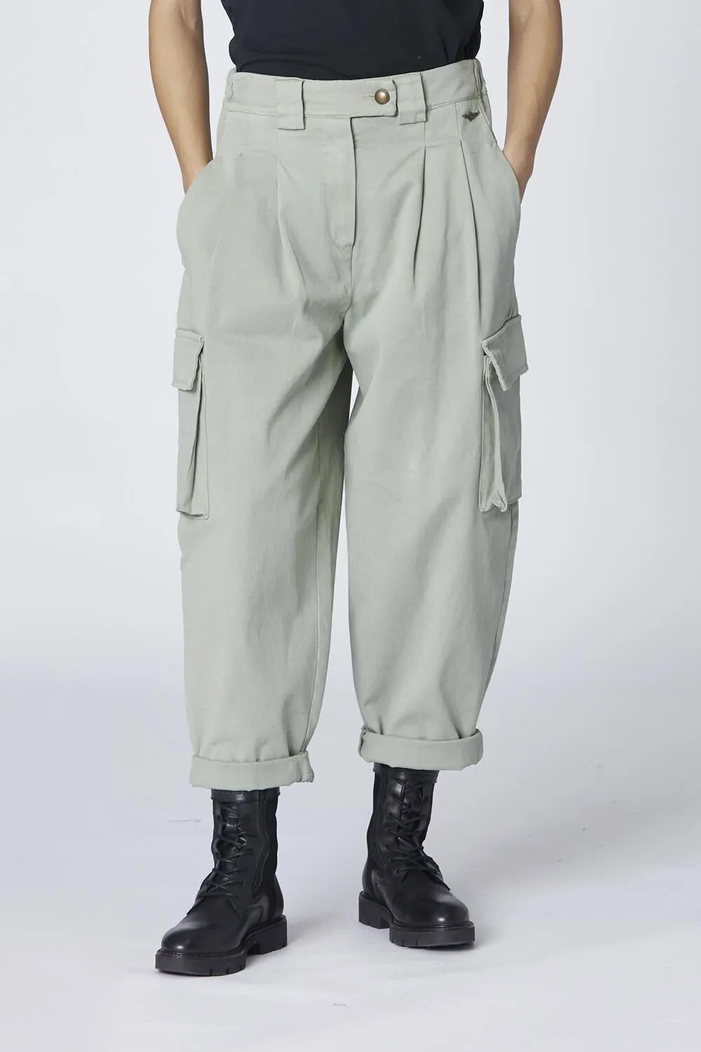 Carrot fit cargo pants