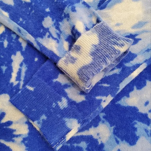 Charter Club Cashmere Tie-Dyed Blue Sweater Size L