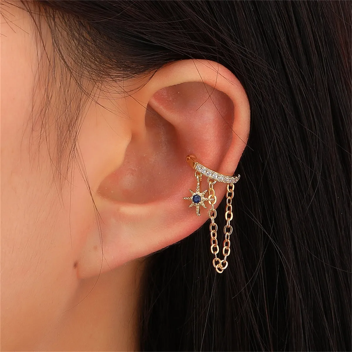 Clear Cubic Zirconia & 18K Gold-Plated Star Chain Ear Cuff