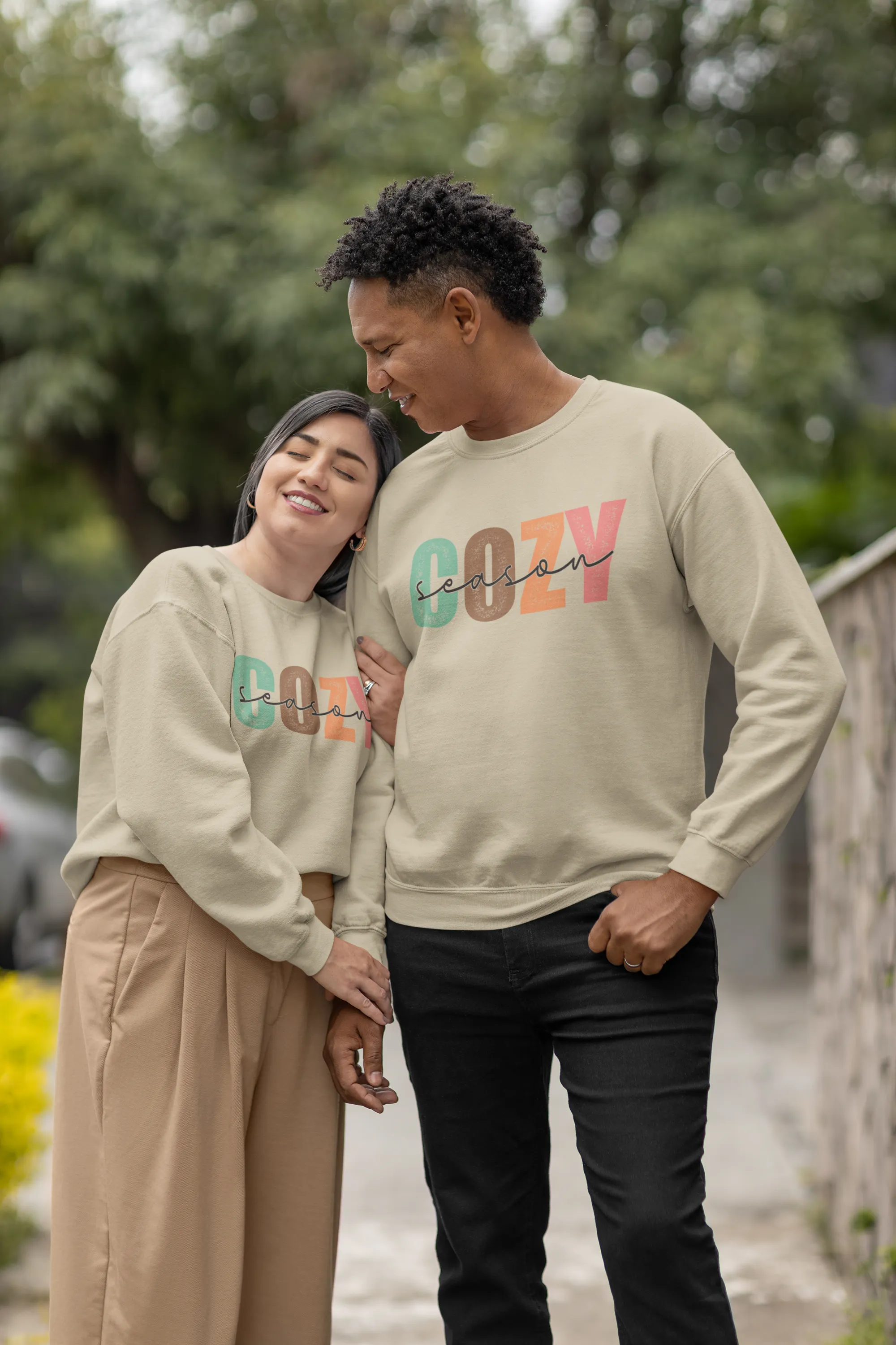 COZY SEASON CREWNECK SWEATSHIRT