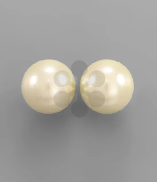 Cream Pearl Stud Earrings