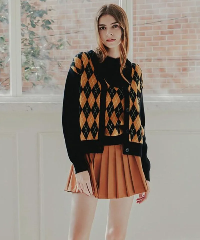CREVE NINE: Embroidered Argyle Knit Cardigan - Black
