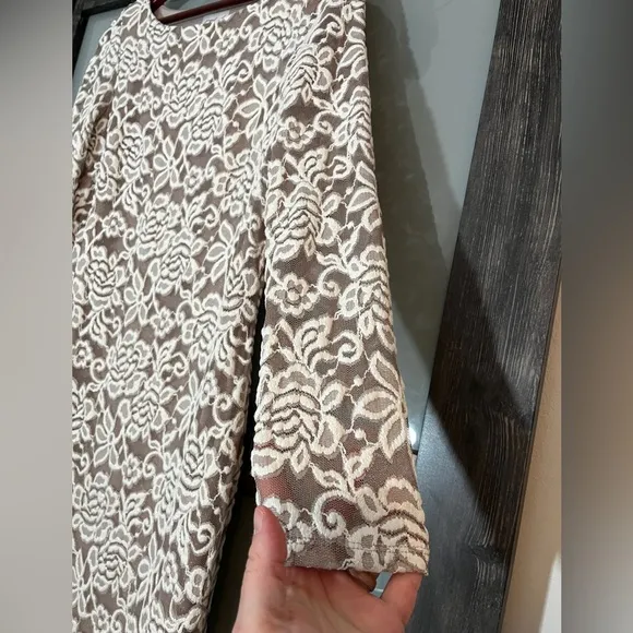 Eliza J Champagne Sparkly Shift Dress Women's Size 14 Lace Long Sleeves Floral