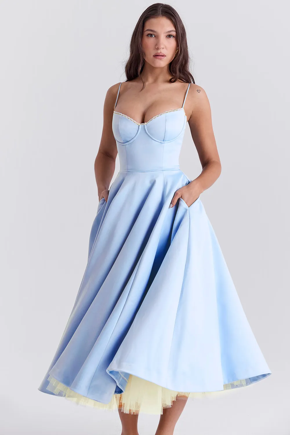 Esperanza® | Luxurious Long Slimming Dress