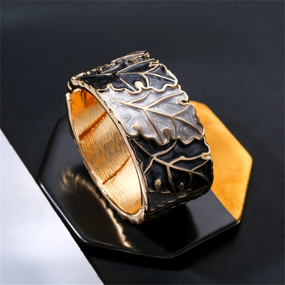 Gray & Black Enamel 18K Gold-Plated Leaves Bangle