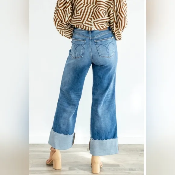 Judy Blue High Rise Medium Wash Cuffed Wide Leg Jeans Retro Regular Plus NEW