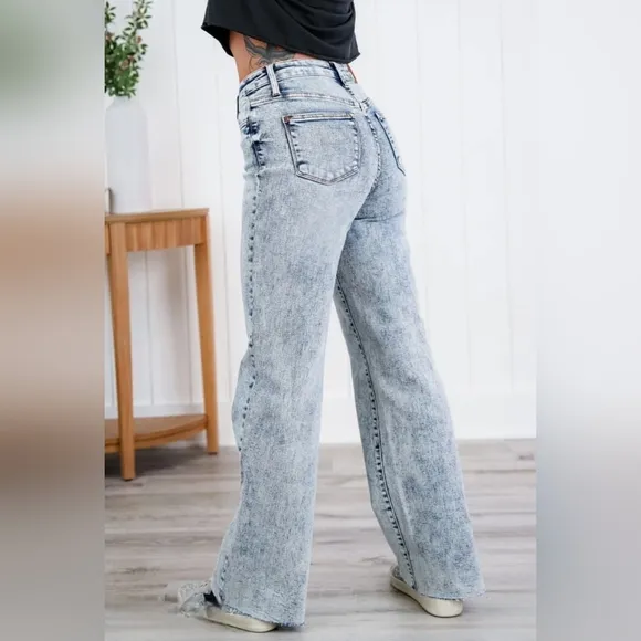 Judy Blue High Rise Mineral Acid Wash Raw Hem Wide Leg Jeans 11/30 Stretch