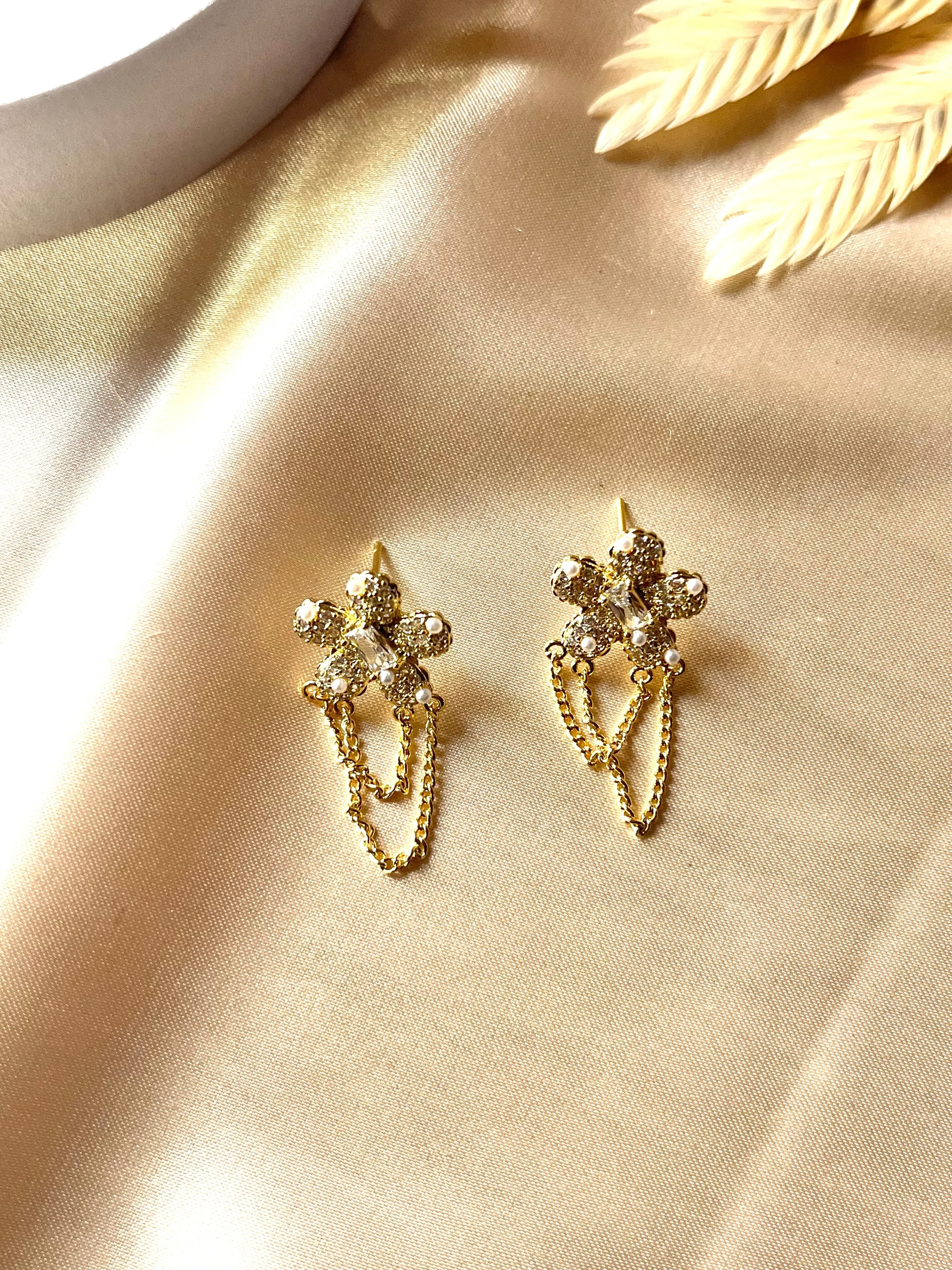 Just Lil Things Gold Pin Earrings jlt11478