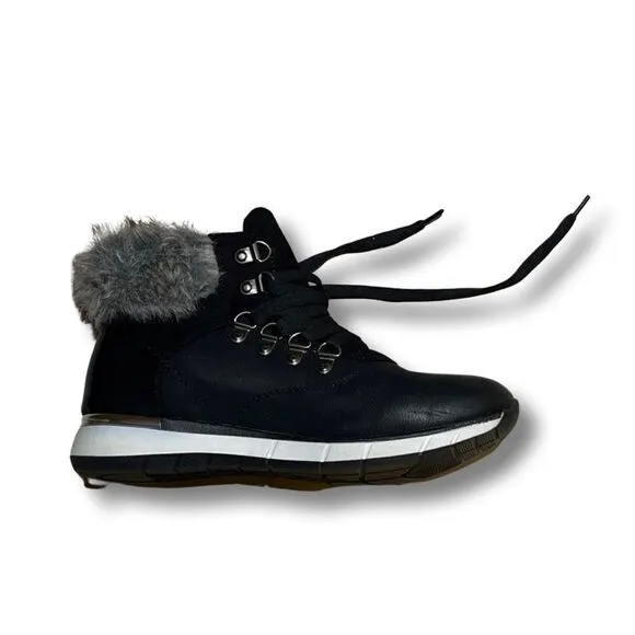 Lapierce Women's All-Weather Hiker Bootie Size 39