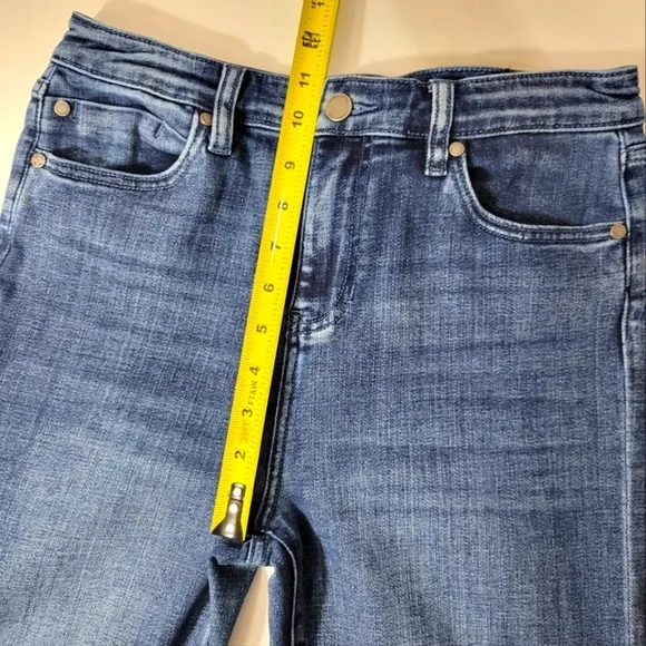 Liverpool Women's Raw Hem Cropped Flare  Denim Jeans Side Detail Size 6