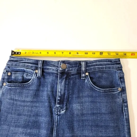 Liverpool Women's Raw Hem Cropped Flare  Denim Jeans Side Detail Size 6