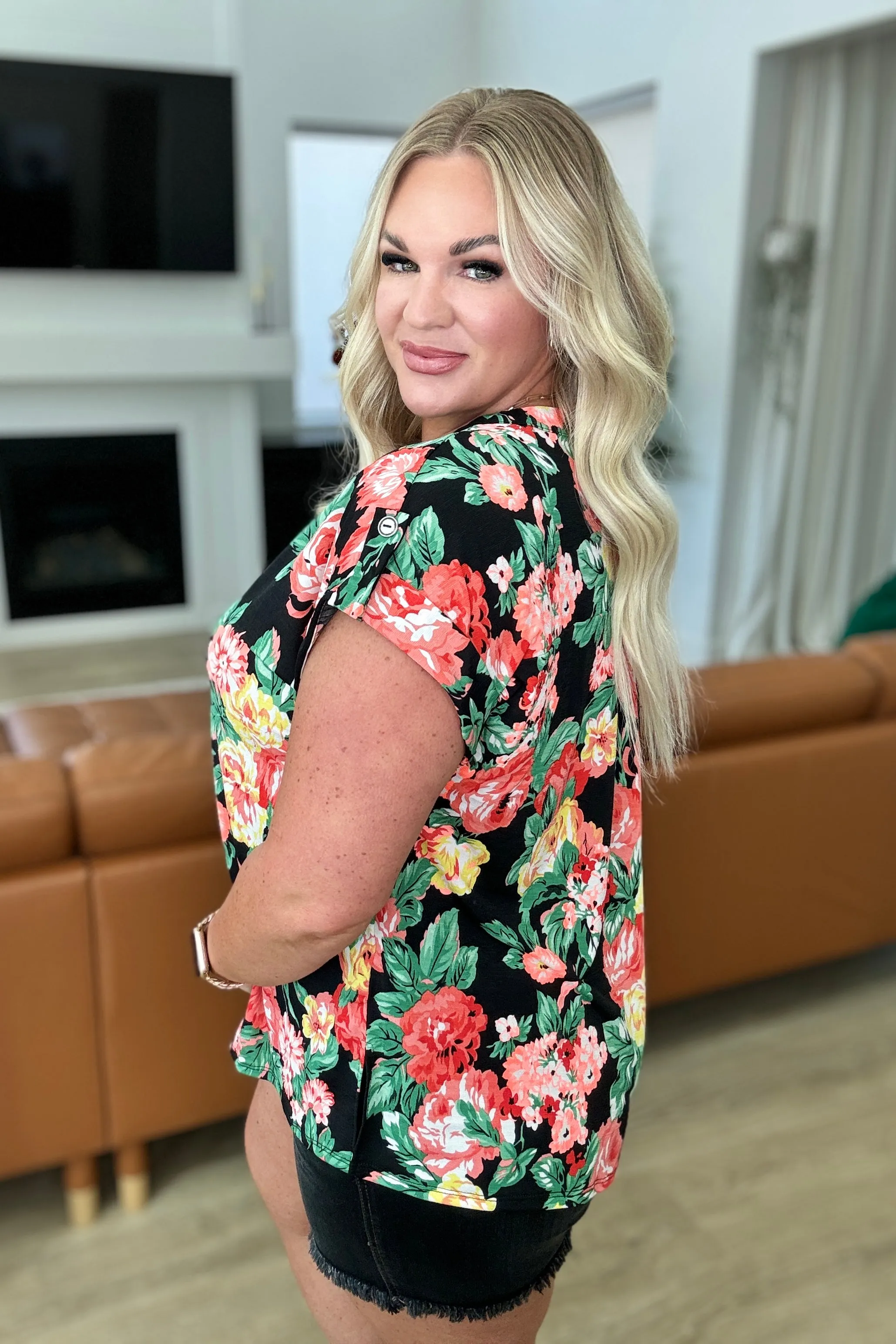 Lizzy Cap Sleeve Top in Black Garden Floral