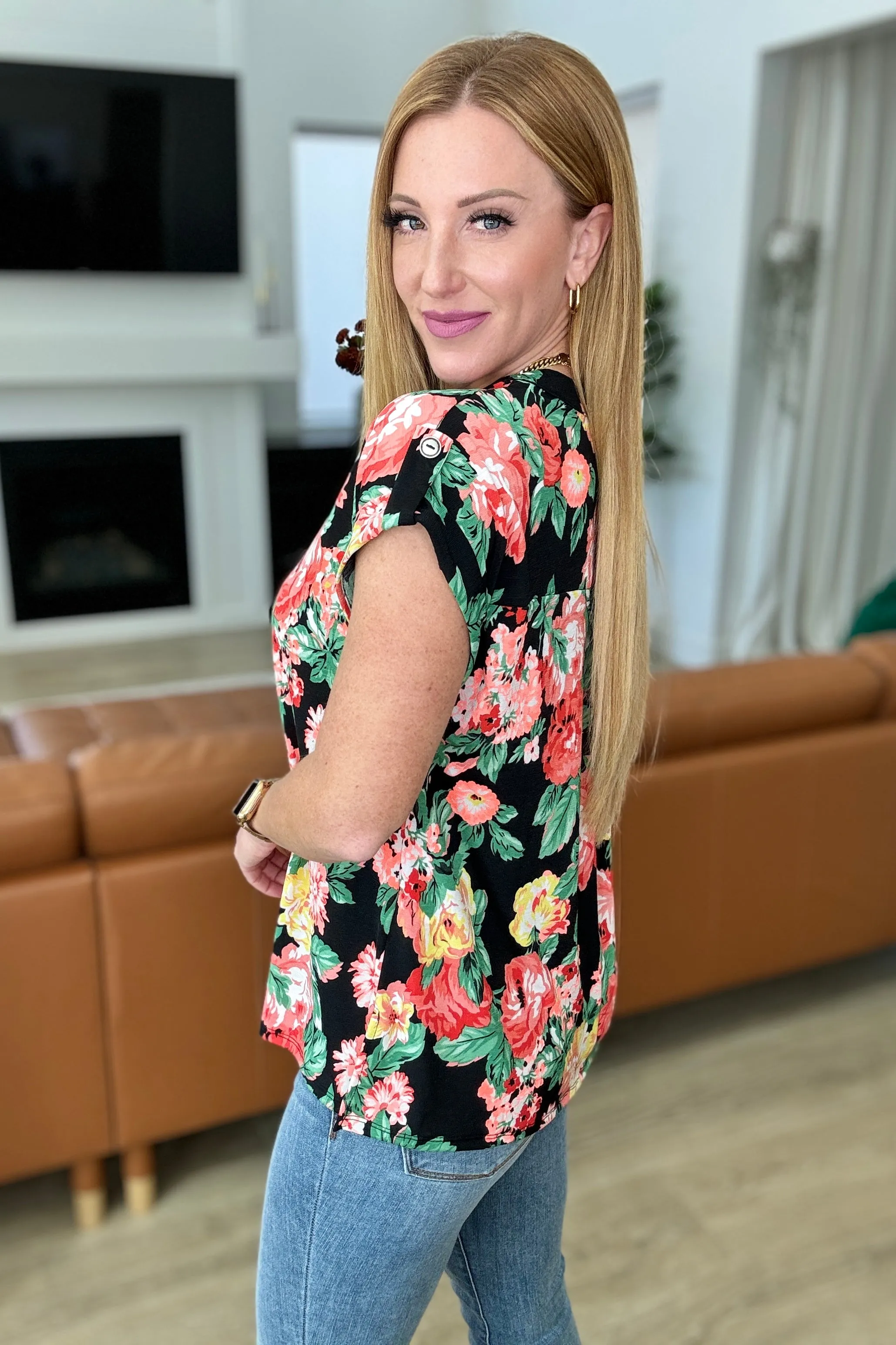 Lizzy Cap Sleeve Top in Black Garden Floral