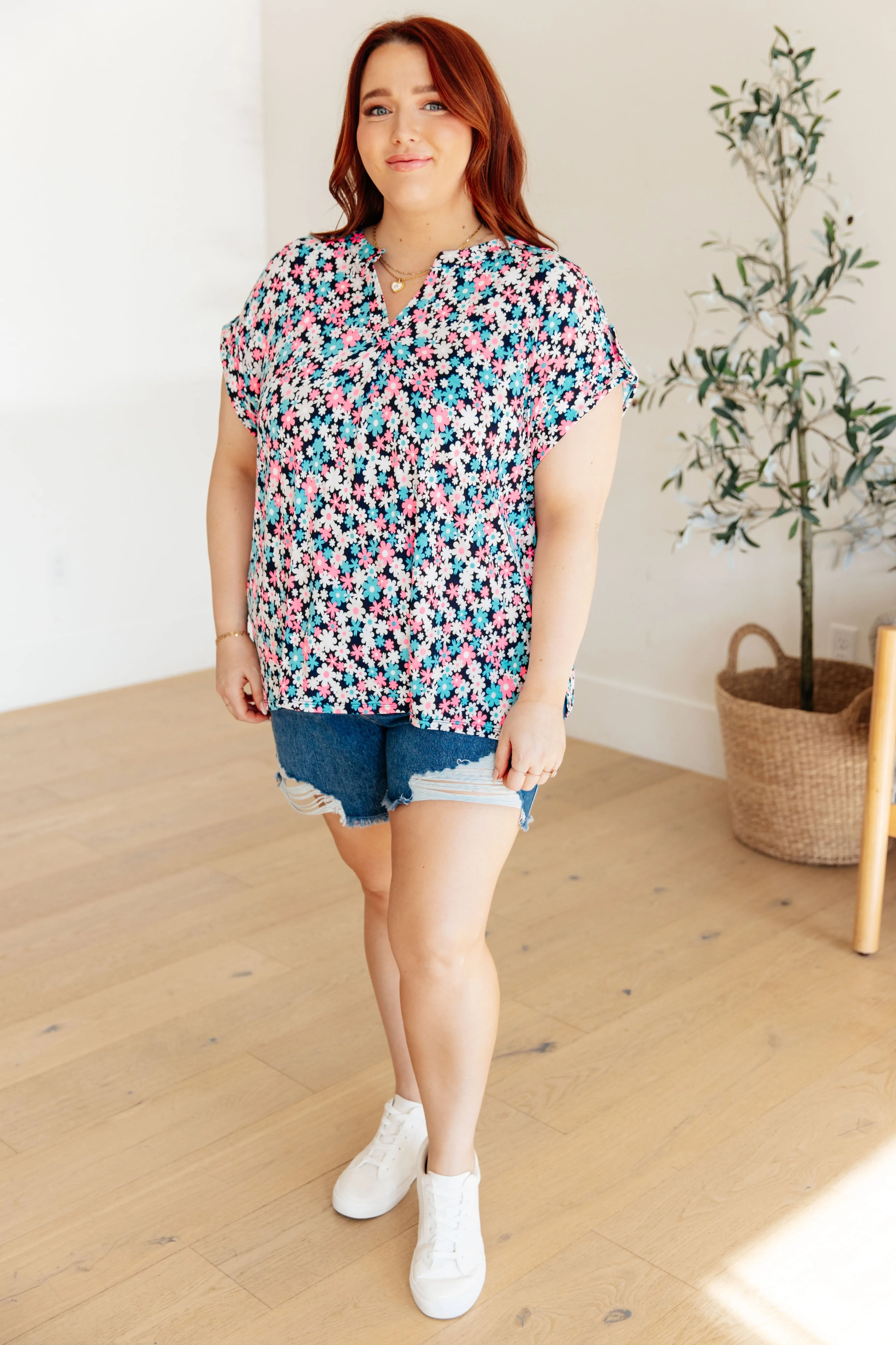 Lizzy Cap Sleeve Top in Navy & Hot Pink Floral