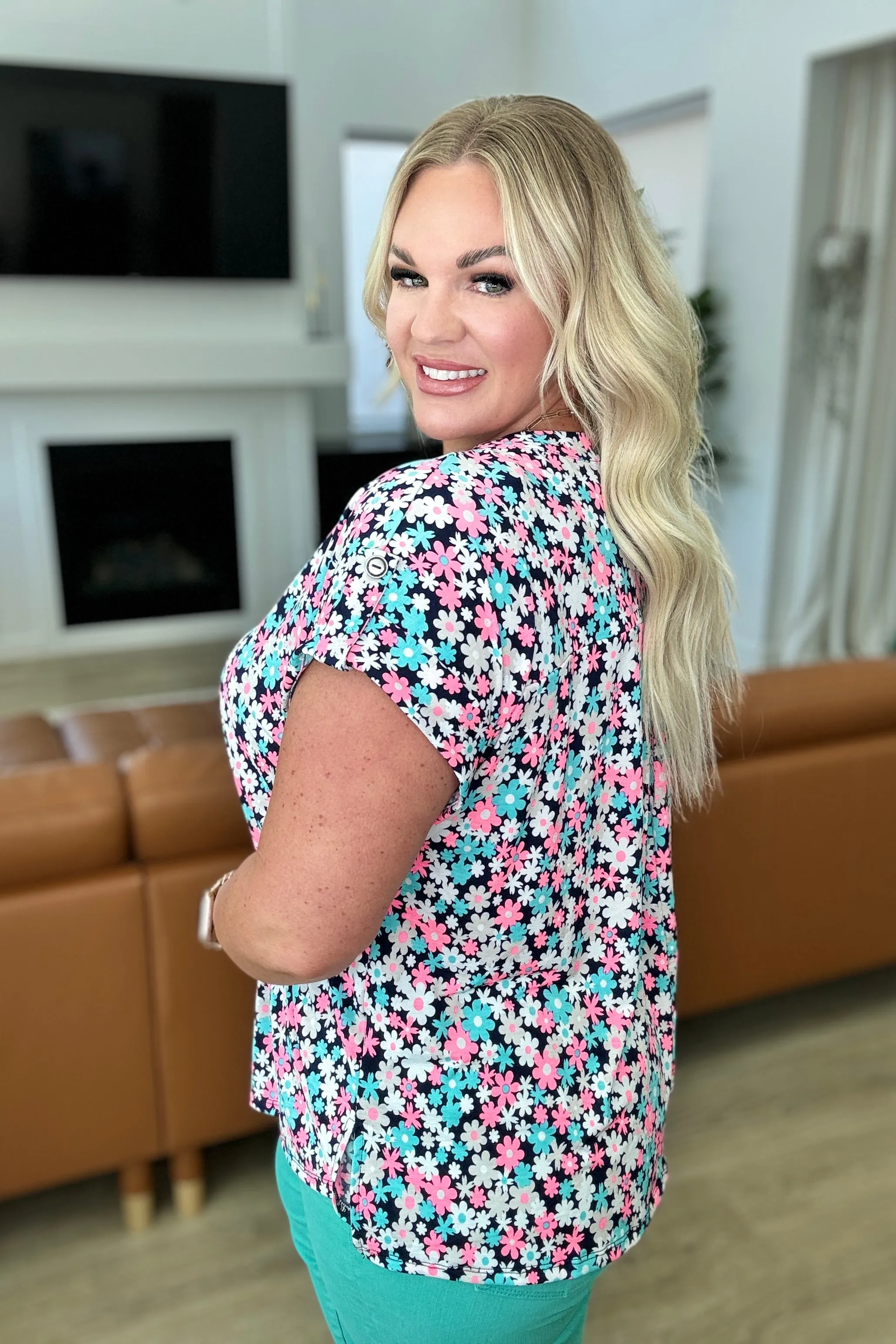 Lizzy Cap Sleeve Top in Navy & Hot Pink Floral