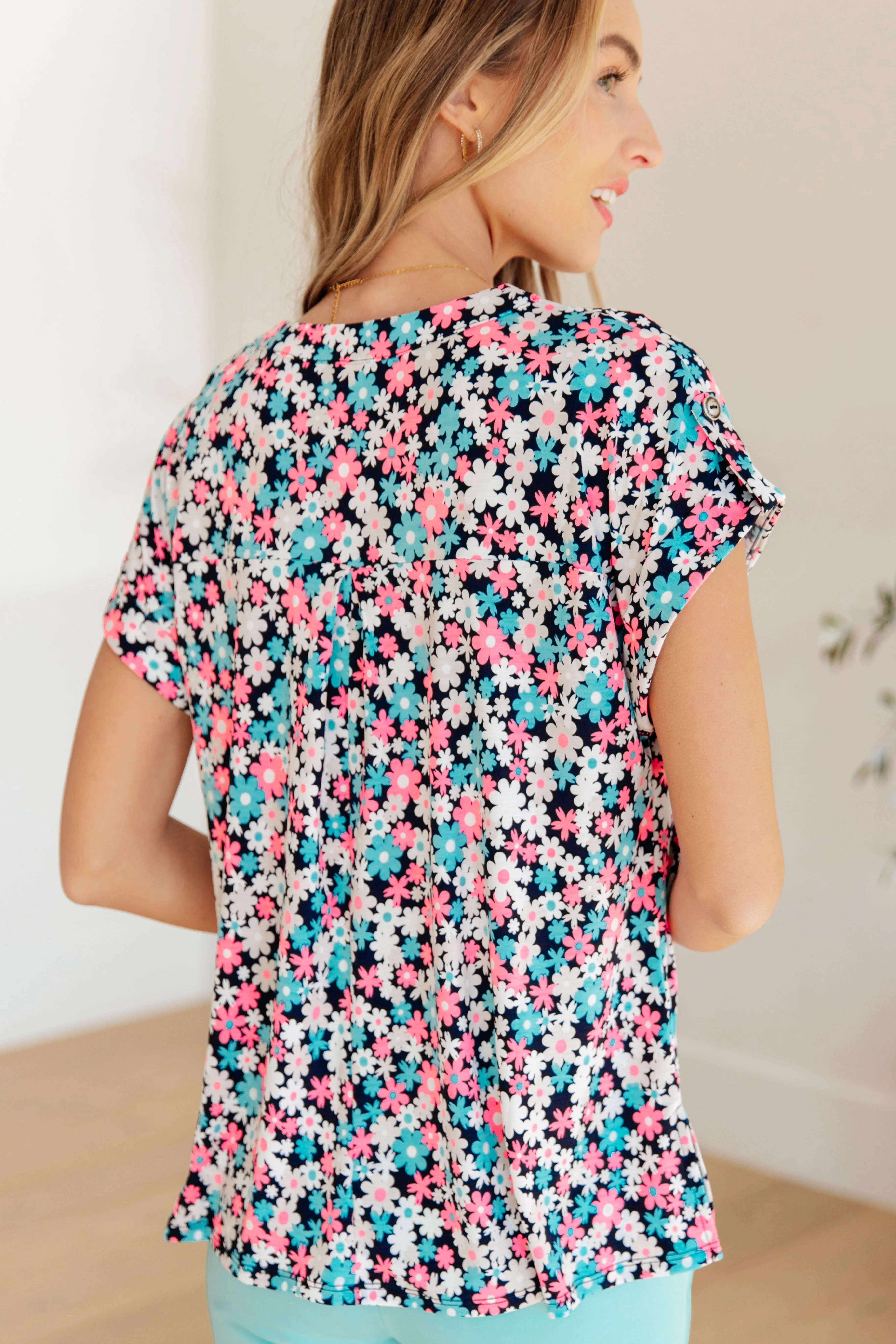 Lizzy Cap Sleeve Top in Navy & Hot Pink Floral