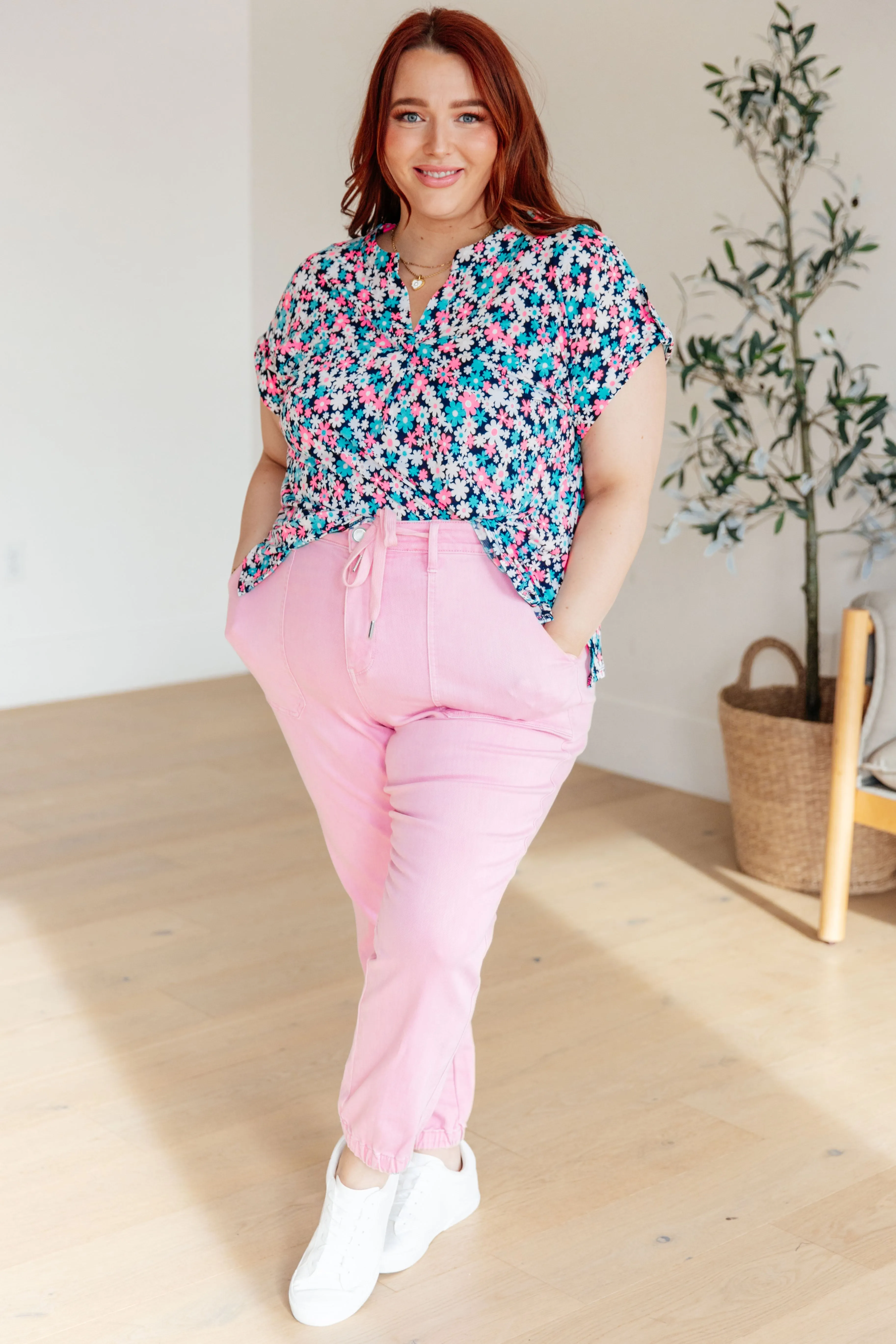 Lizzy Cap Sleeve Top in Navy & Hot Pink Floral