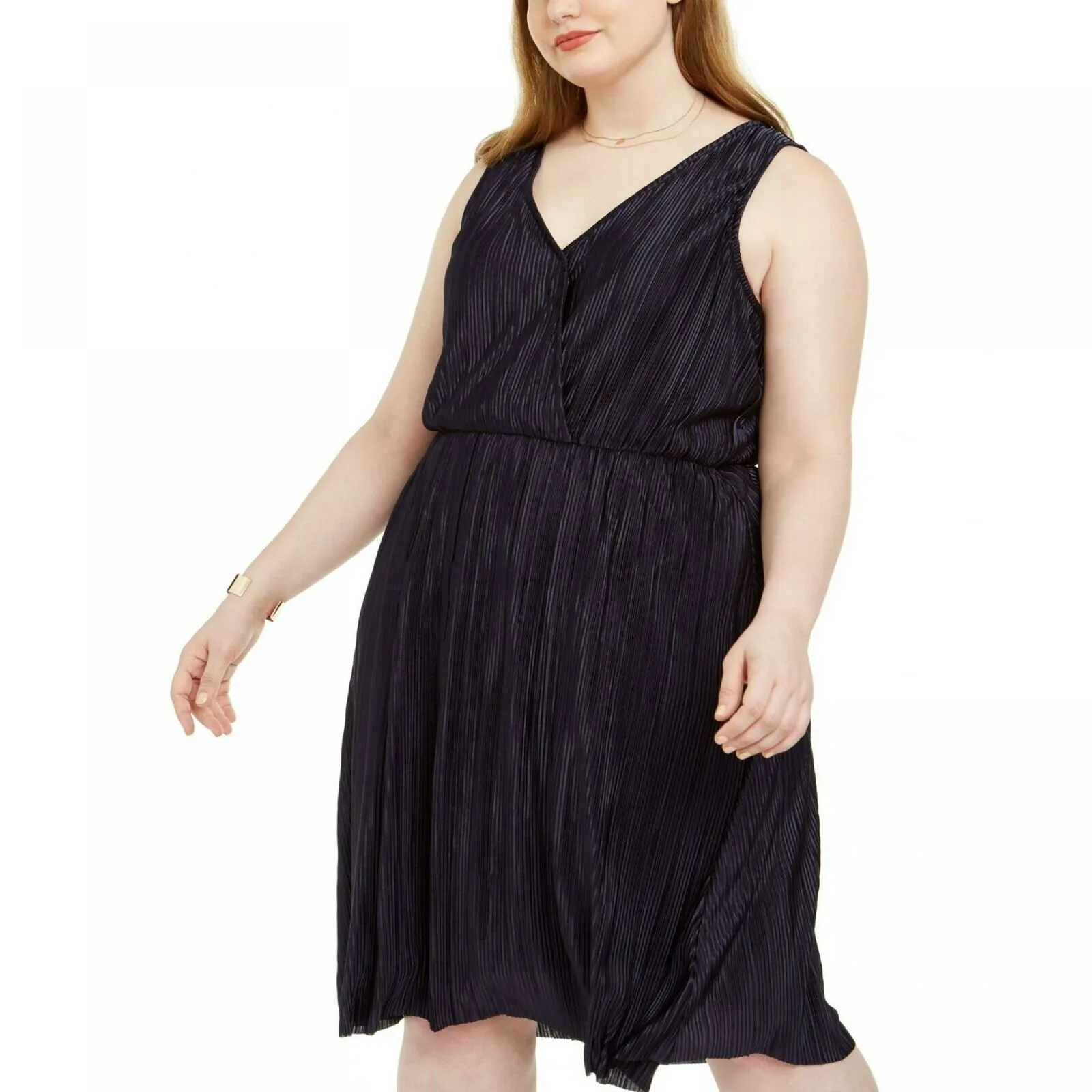 Love Squared Women's Plus Size Trendy Pleated Surplice Dress