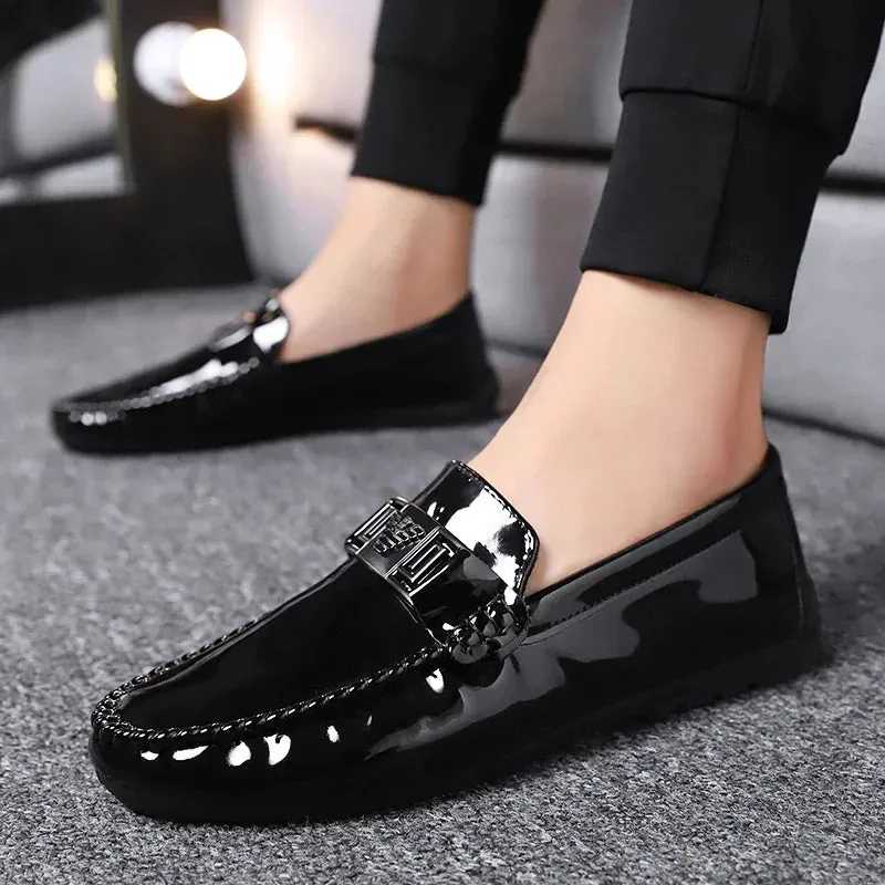 LuxeStride Glänzende Formelle Slipper für Männer