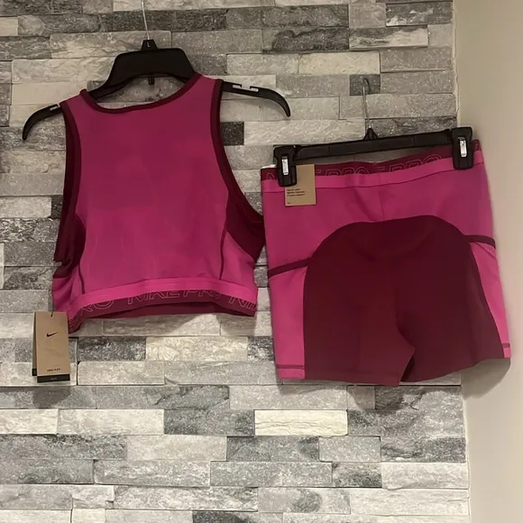 !!New Arrival!! Nike Pro women's matching set