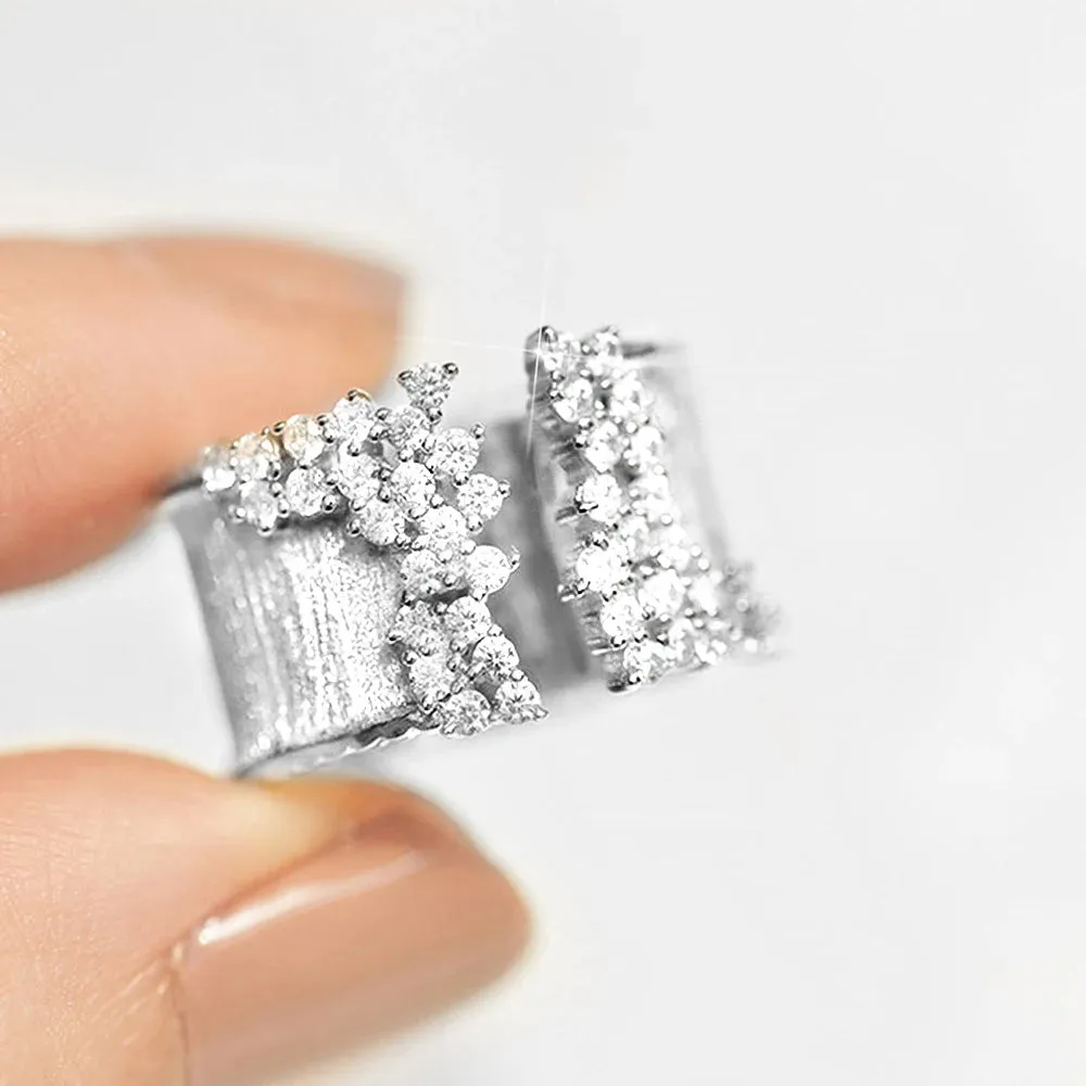 New Fashion Women's Ring with Cubic Zirconia Stone Wiredrawing Effect Gold Color Wide Rings Luxury Jewelry Gift for Her