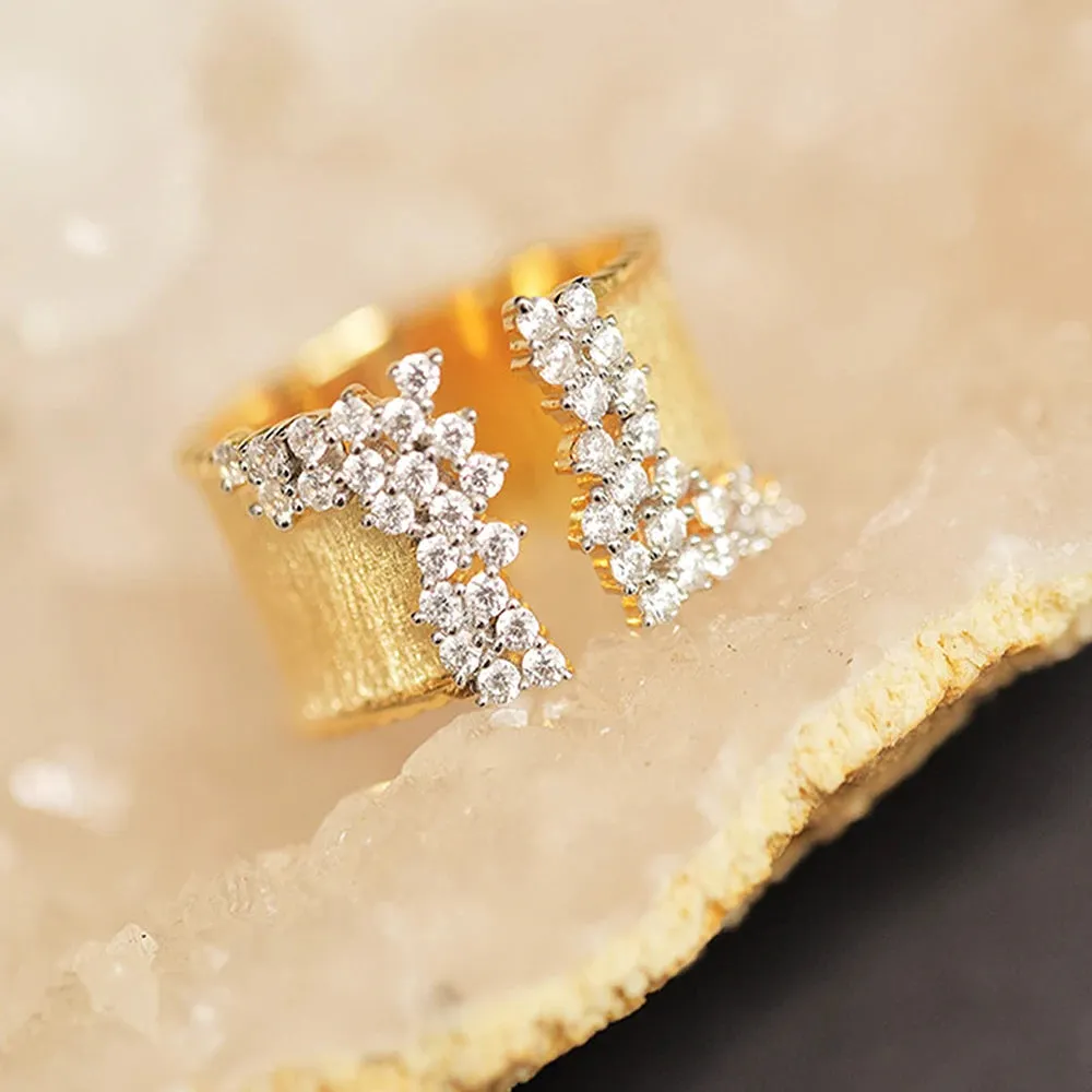 New Fashion Women's Ring with Cubic Zirconia Stone Wiredrawing Effect Gold Color Wide Rings Luxury Jewelry Gift for Her