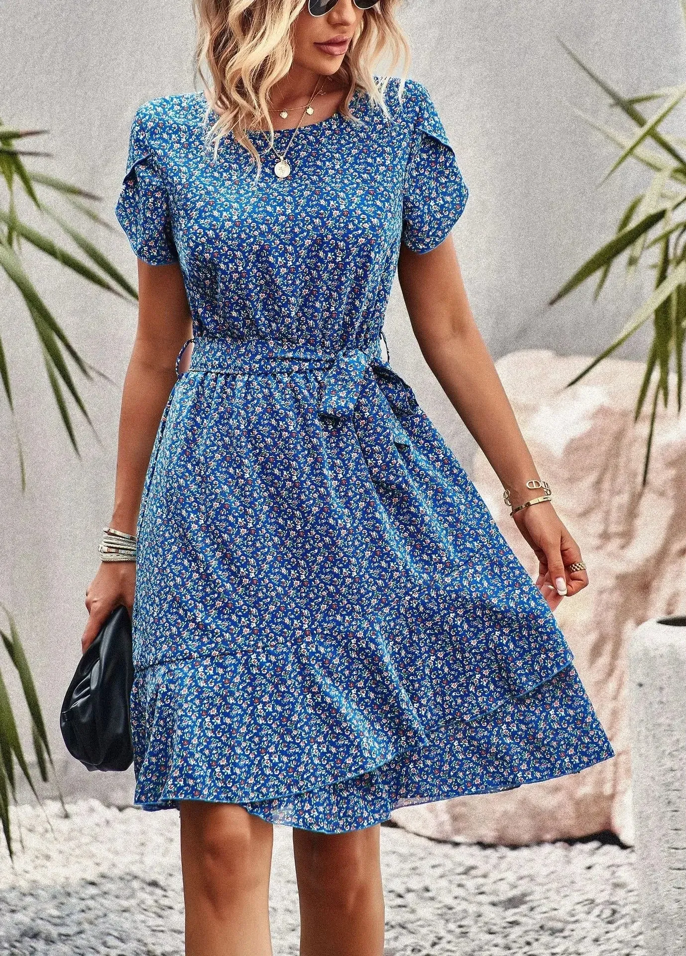 Nicola® | Trendy dress with waistband