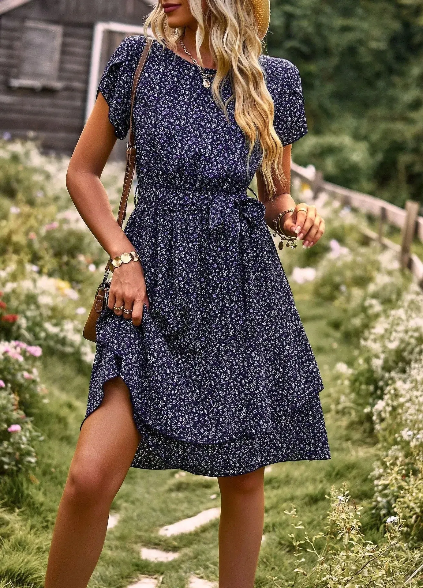 Nicola® | Trendy dress with waistband