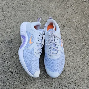 NIke Just Do It comfort sneaker women's size 10.5