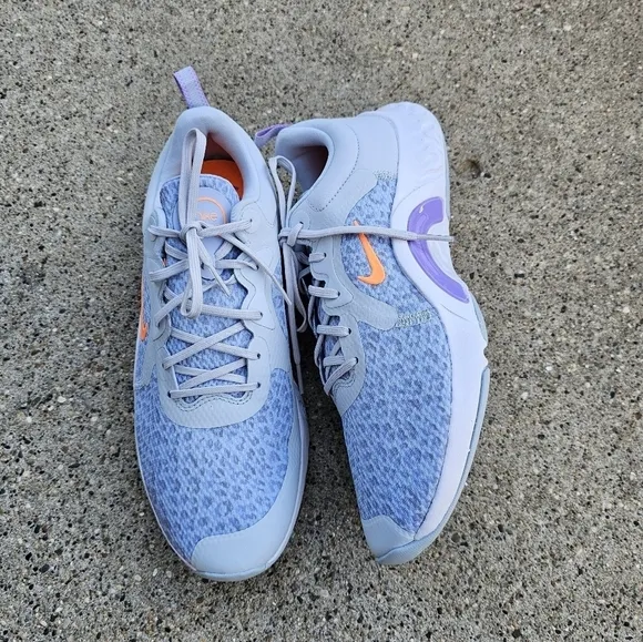 NIke Just Do It comfort sneaker women's size 10.5