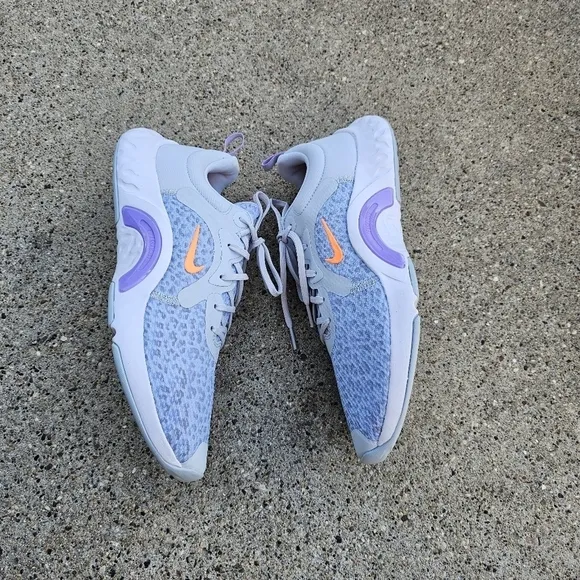 NIke Just Do It comfort sneaker women's size 10.5