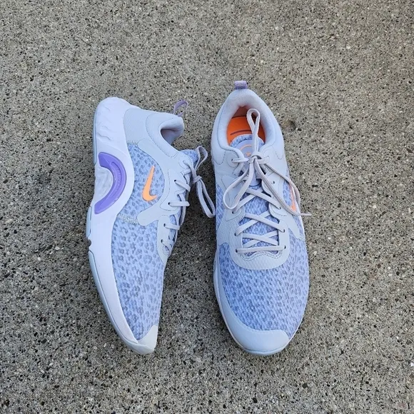 NIke Just Do It comfort sneaker women's size 10.5