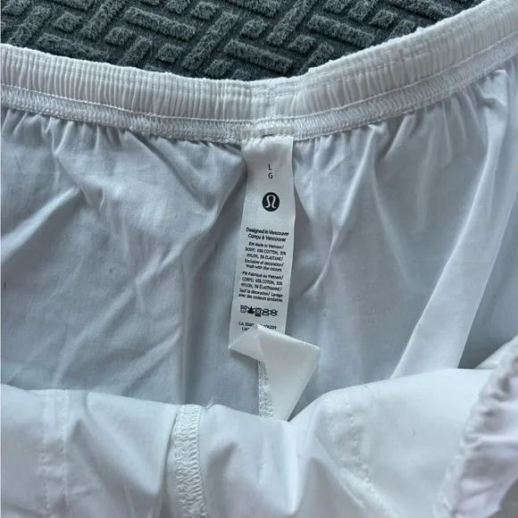 NWT Lululemon Cotton Blend Poplin High Rise Short 4”