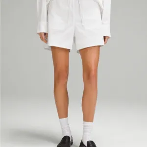 NWT Lululemon Cotton Blend Poplin High Rise Short 4”